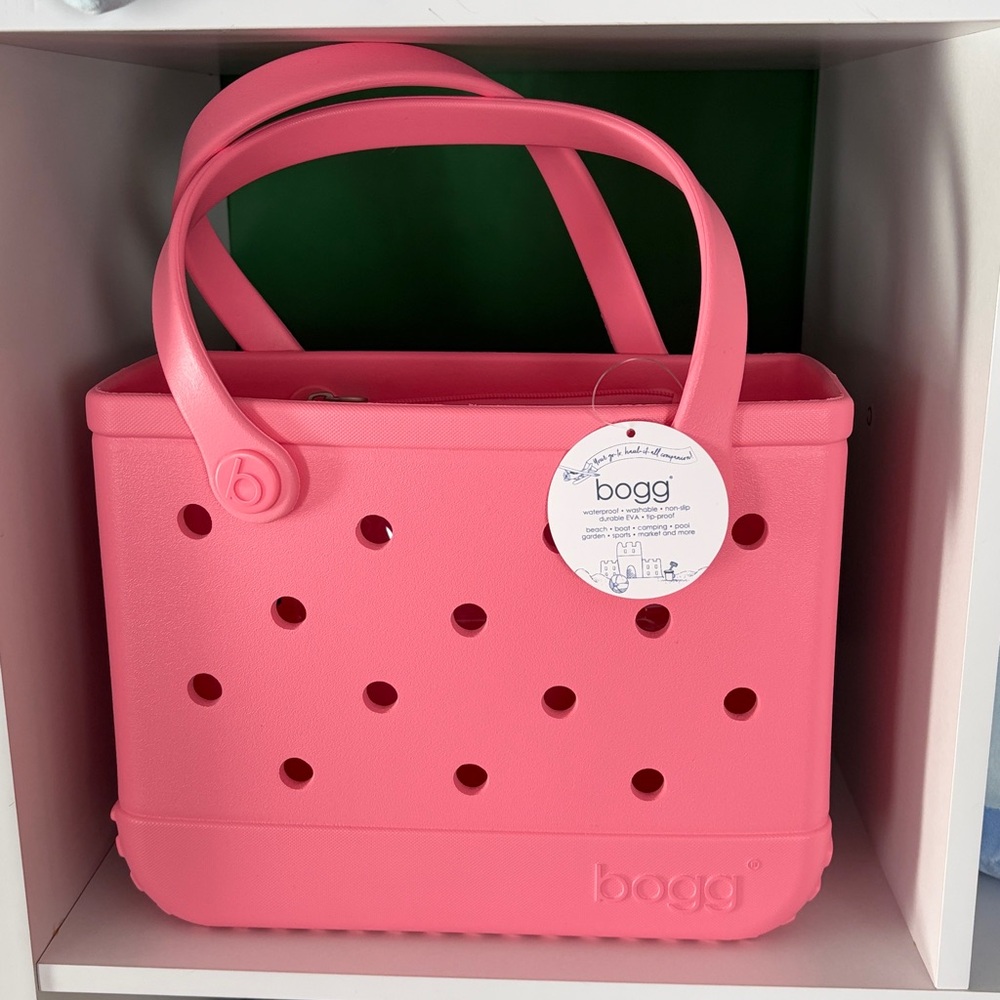 Bogg Bag Bitty Pink